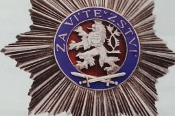 Faleristický materiál odkoupím hotově za katalogové ceny