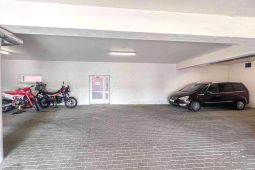 Prodám kryté garáž.stání , Brno, U Leskavy