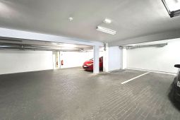 Prodám kryté garáž.stání , Brno, U Leskavy