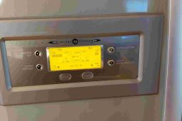 Americká lednice s mrazákem Daewoo.