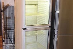 Prosklená lednice chladnice DERBY