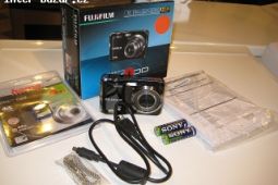 Digitální foťák Fujifilm FinePix AX200