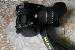 Nikon D90 se širokoúhlým objektivem