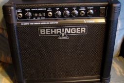 Prodám kytarové kombo Behringer GM-108 1.5oo,- / jako NOVÉ